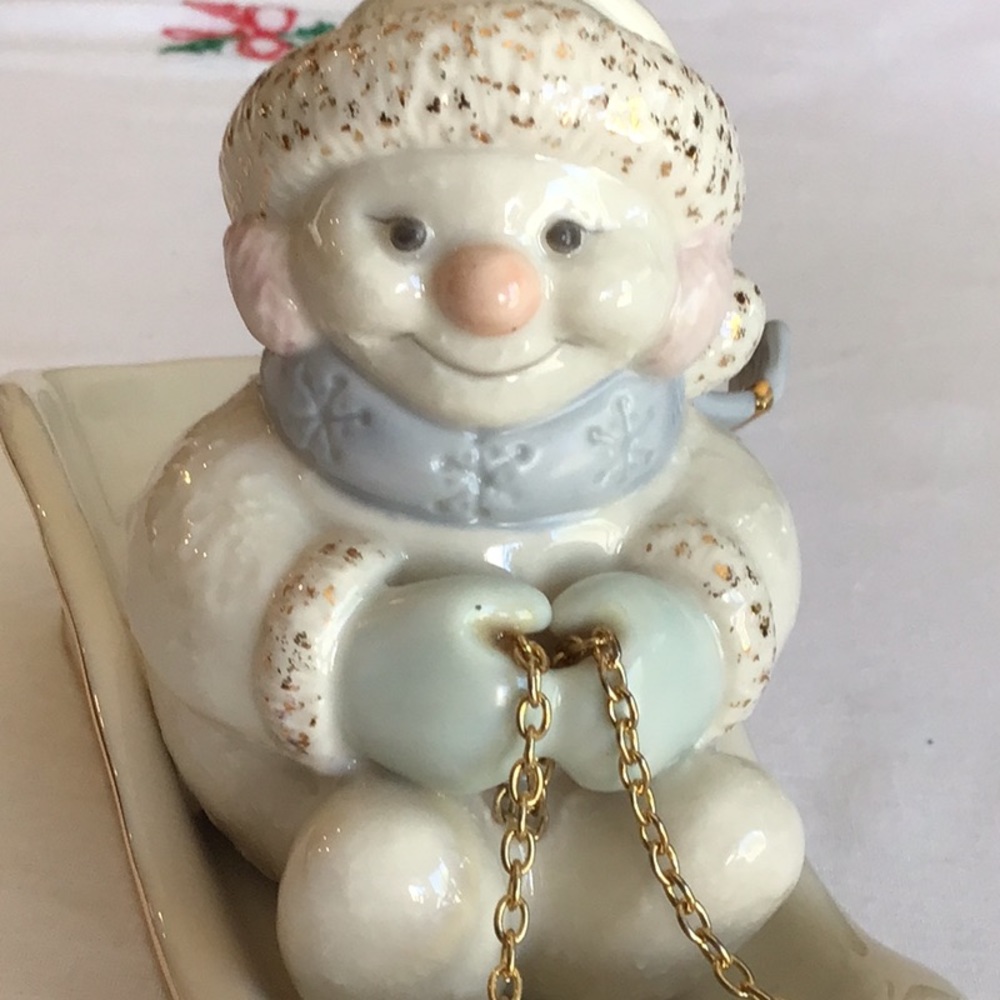 Lenox Snowman Collection. Snowman in Sleigh Votive.